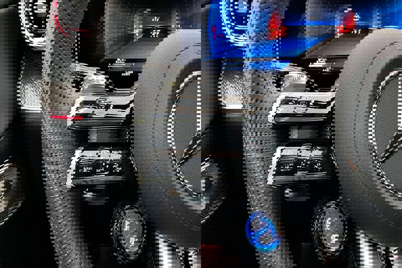 Used 2026 Mercedes-Benz GLC 43 AMG 4MATIC image 21