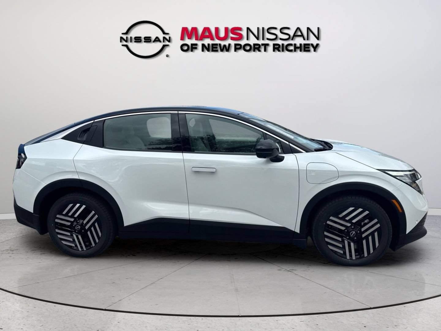 New 2026 Nissan Leaf SV+ w/ Floor Mat Package (SV+) FWD image 9