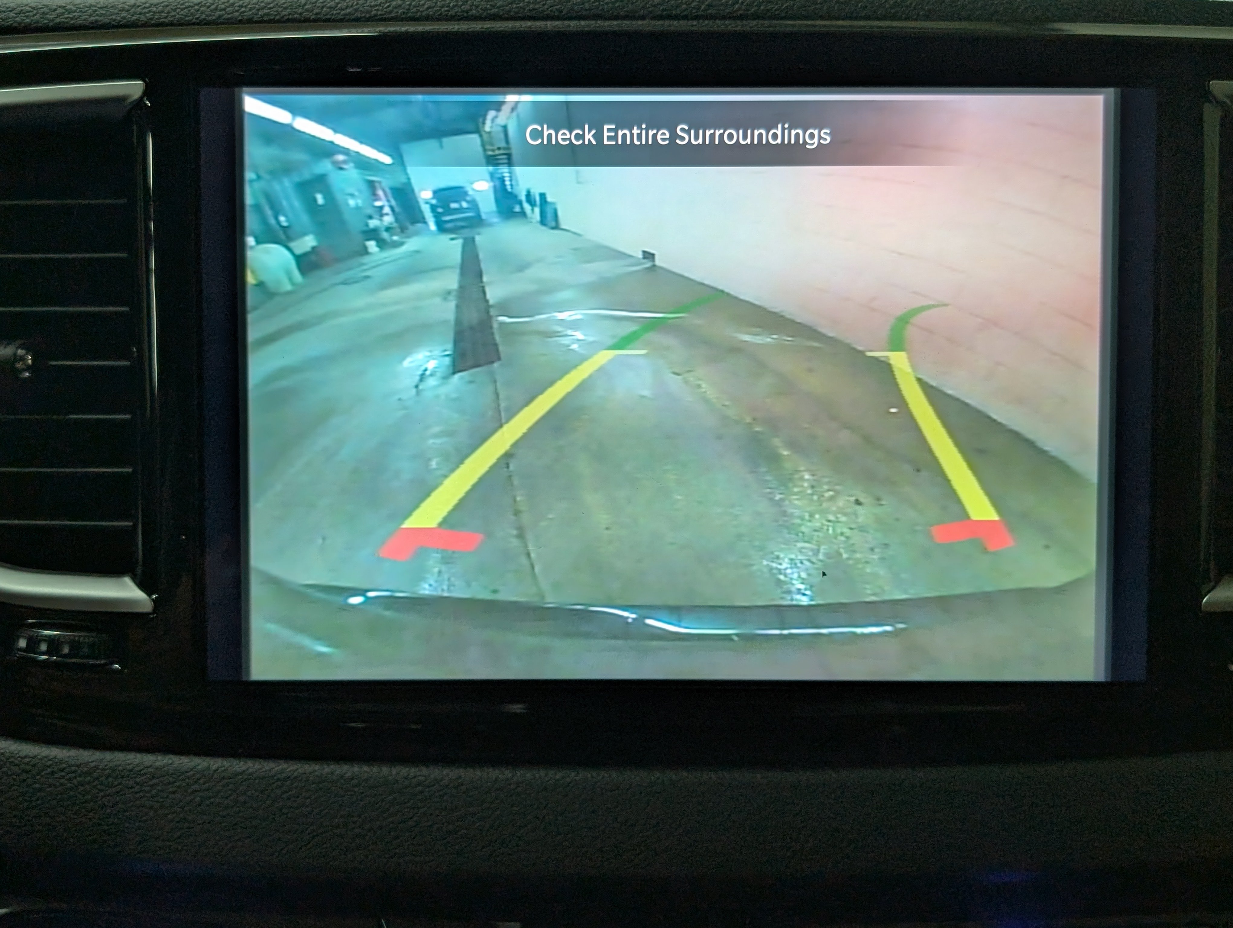 Used 2024 Chrysler Pacifica Touring-L FWD image 22