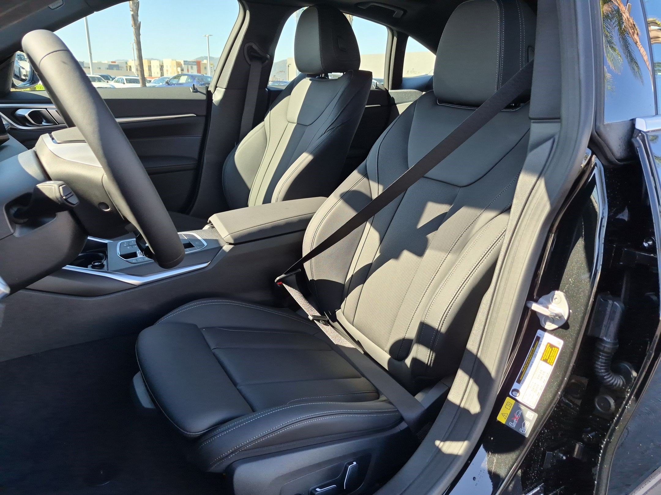New 2026 BMW i4 eDrive40 w/ Parking Assistance Package RWD image 16