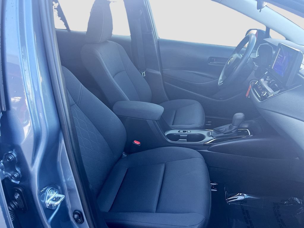 Used 2025 Toyota Corolla LE FWD image 26
