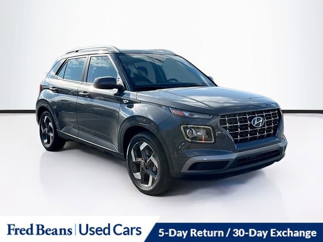 Used 2025 Hyundai Venue SEL