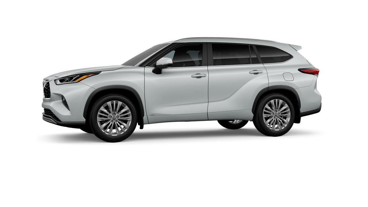 New 2026 Toyota Highlander Platinum image 3