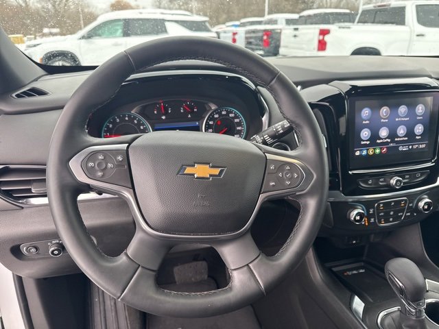 Used 2023 Chevrolet Traverse LT image 13