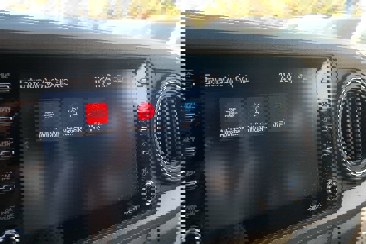 Used 2021 Toyota Tacoma TRD Sport w/ Technology Package image 22