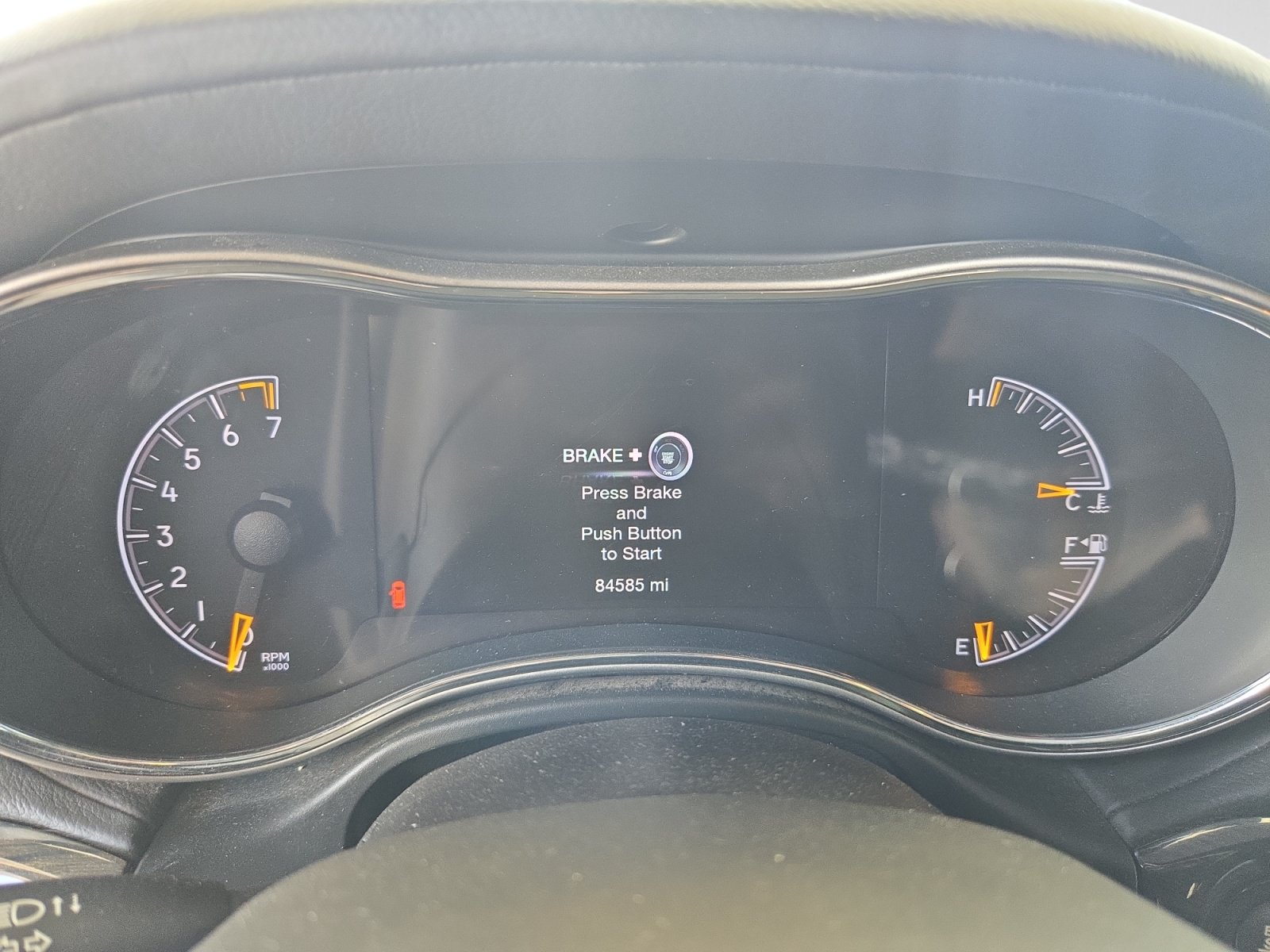 Used 2020 Jeep Grand Cherokee Overland RWD image 14