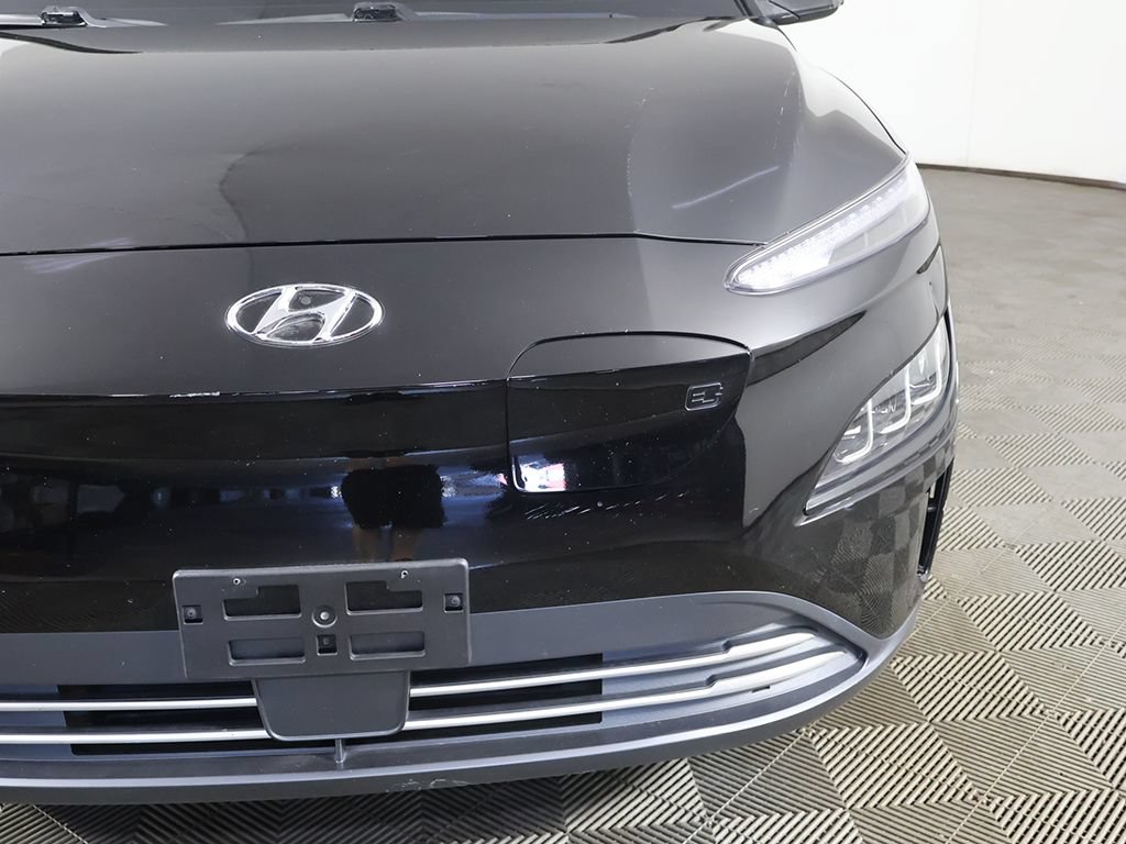 Used 2022 Hyundai Kona Limited w/ Cargo Package FWD image 16