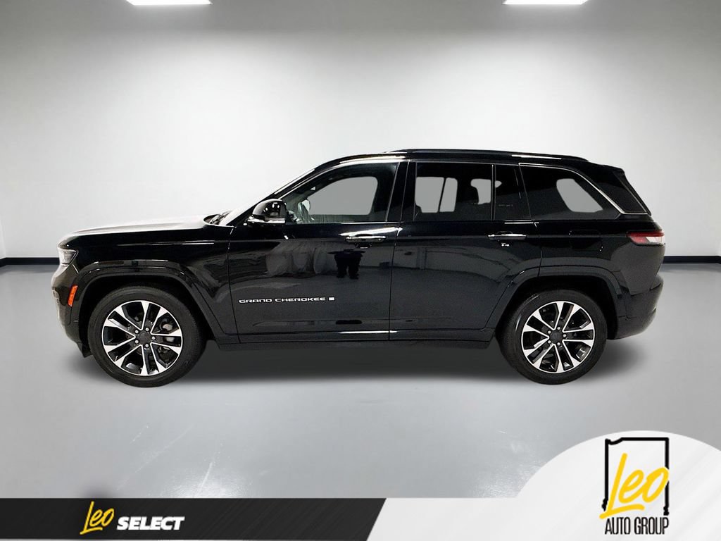 Used 2023 Jeep Grand Cherokee Overland w/ Adv Protech Group III AWD/4WD image 11