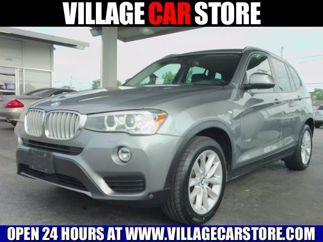 Used 2017 BMW X3 xDrive28i AWD/4WD image 1