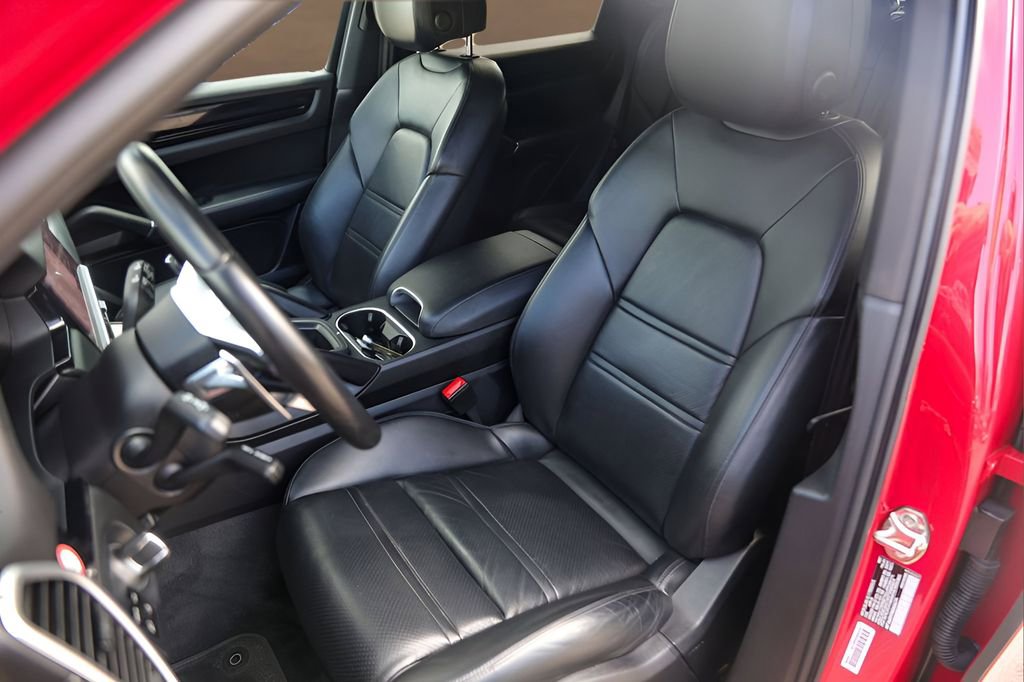 Used 2021 Porsche Cayenne image 7