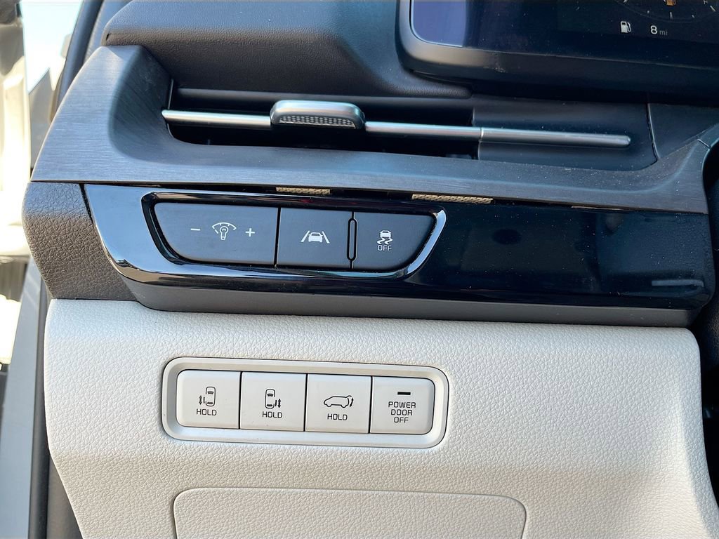 Used 2024 Kia Carnival SX image 10