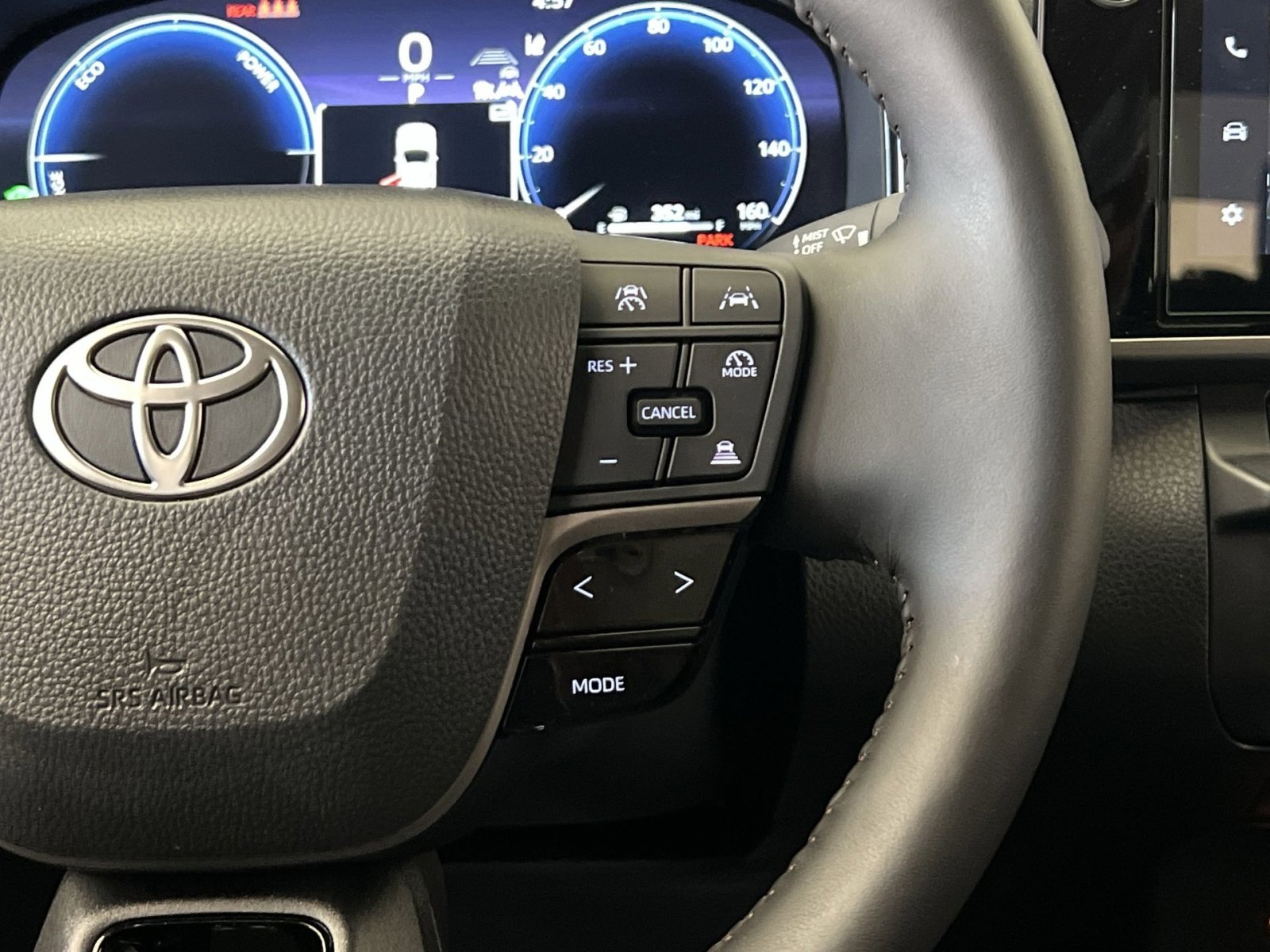 Used 2026 Toyota Camry XLE image 30