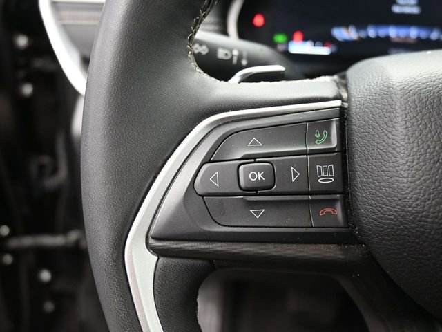 Used 2024 Jeep Grand Cherokee L Laredo image 20