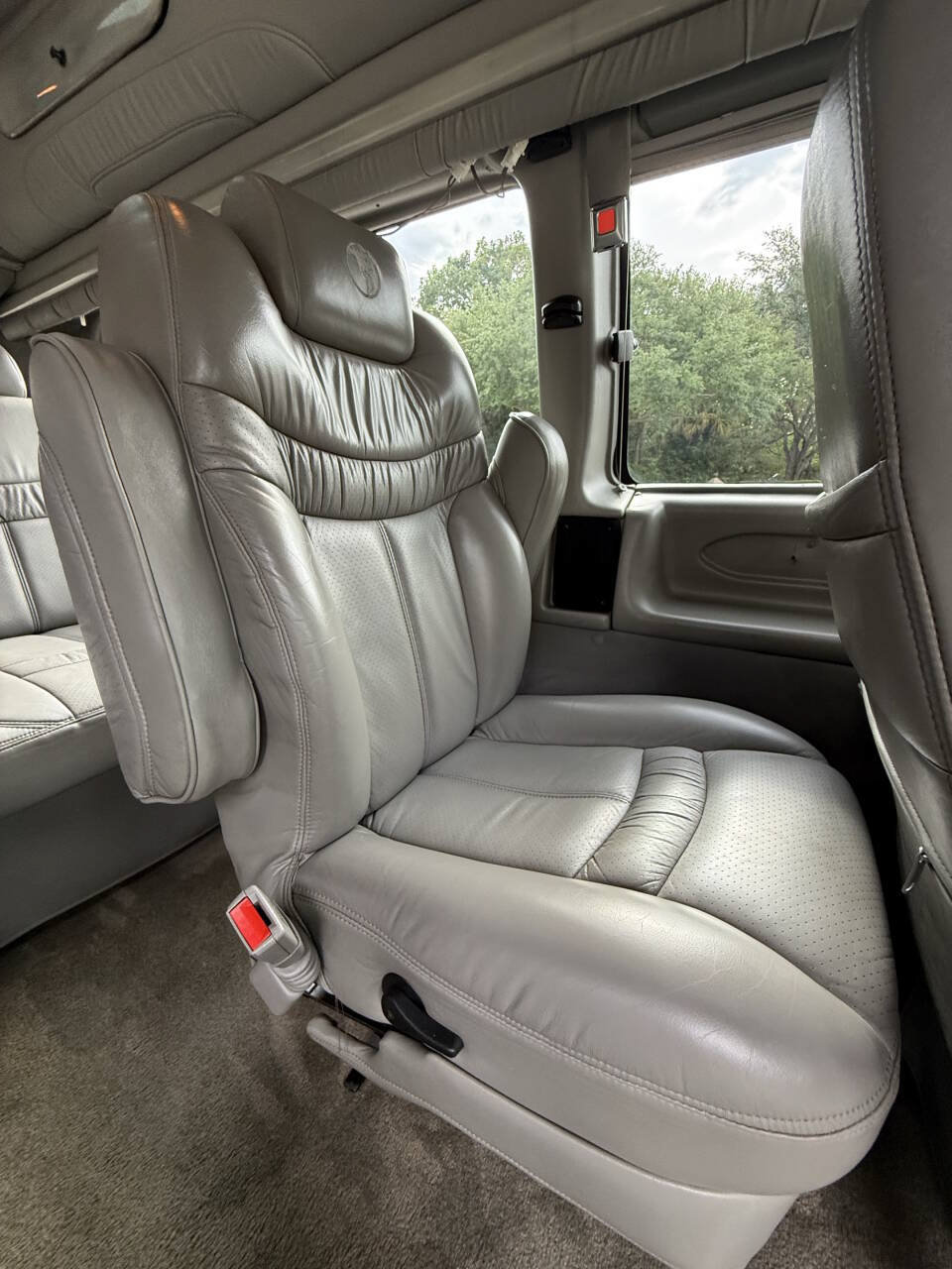 Used 2007 Chevrolet Express 2500 Extended w/ Preferred Equipment Group RWD image 20