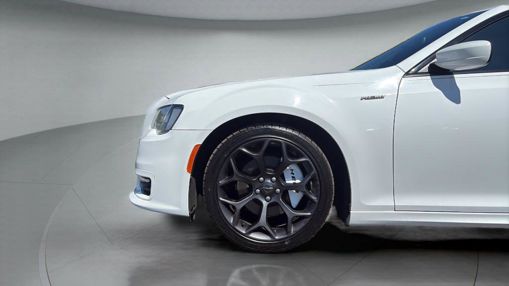 Used 2020 Chrysler 300 S RWD image 28