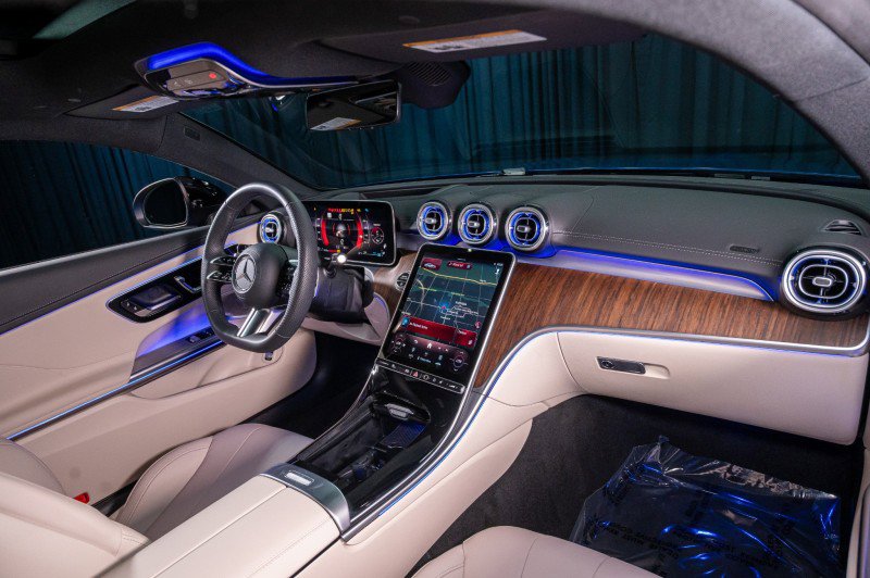 Certified 2026 Mercedes-Benz CLE 300 4MATIC Coupe image 4