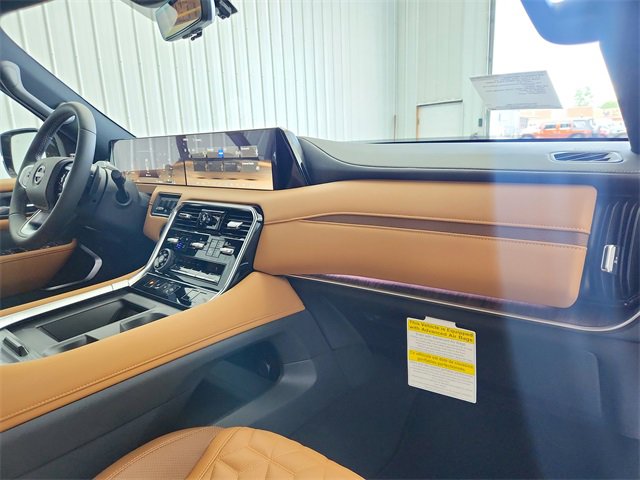 New 2025 Nissan Armada Platinum Reserve image 39