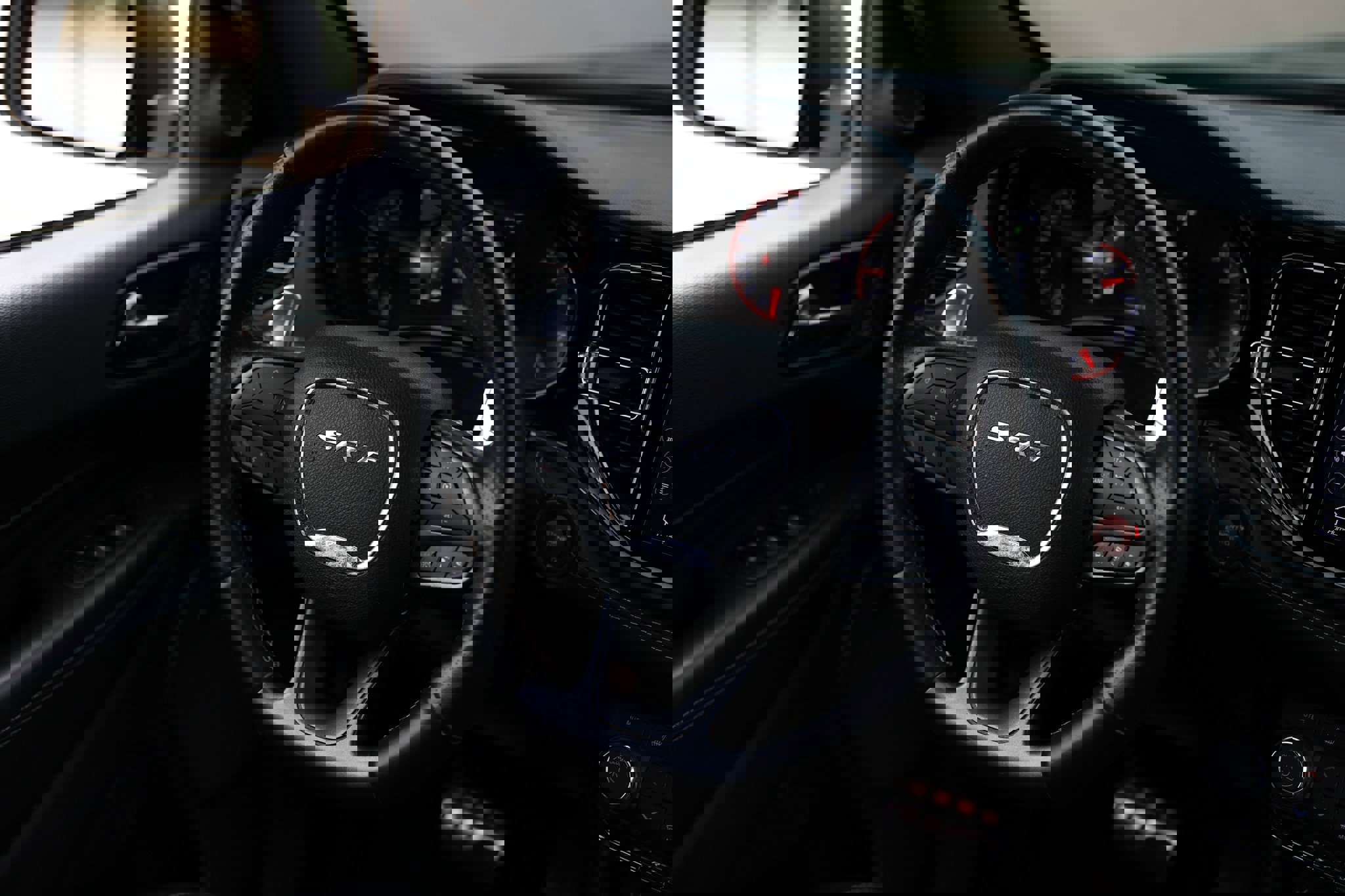 Used 2022 Dodge Durango SRT w/ Technology Group image 33