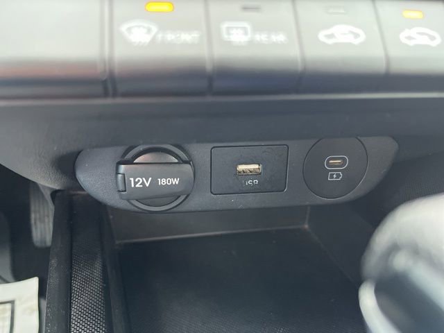 Used 2024 Hyundai Elantra SEL image 14