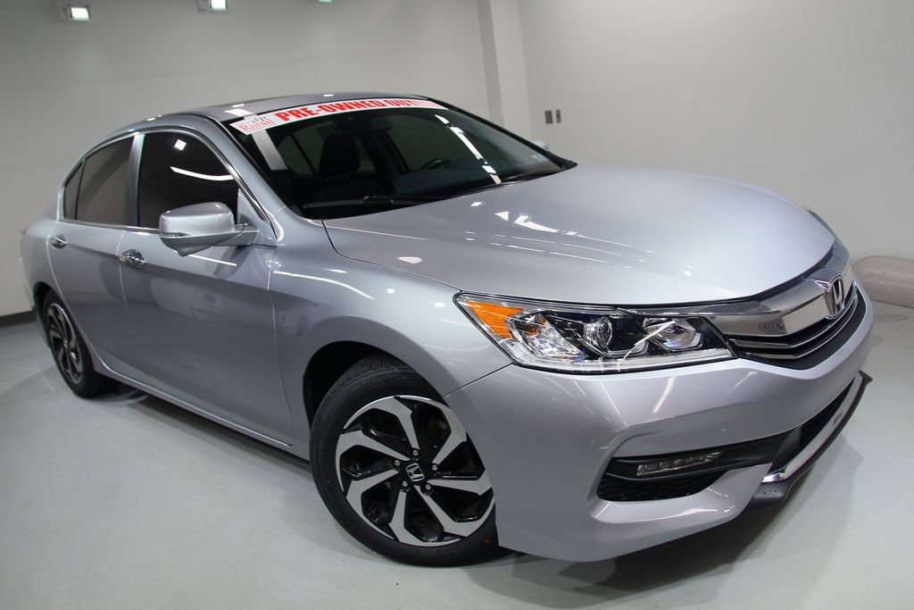 Used 2017 Honda Accord EX-L image 11