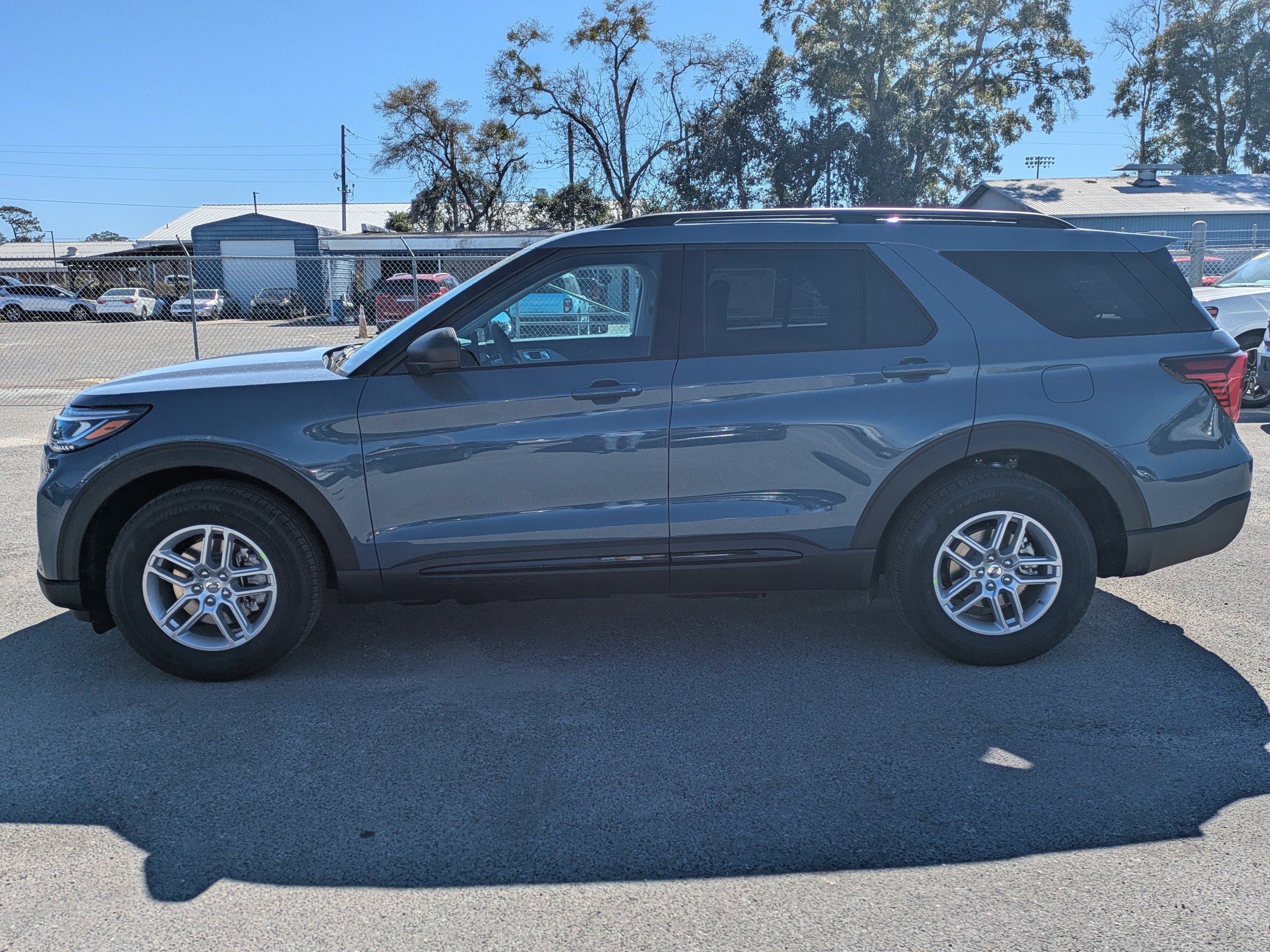 New 2026 Ford Explorer Active RWD image 6