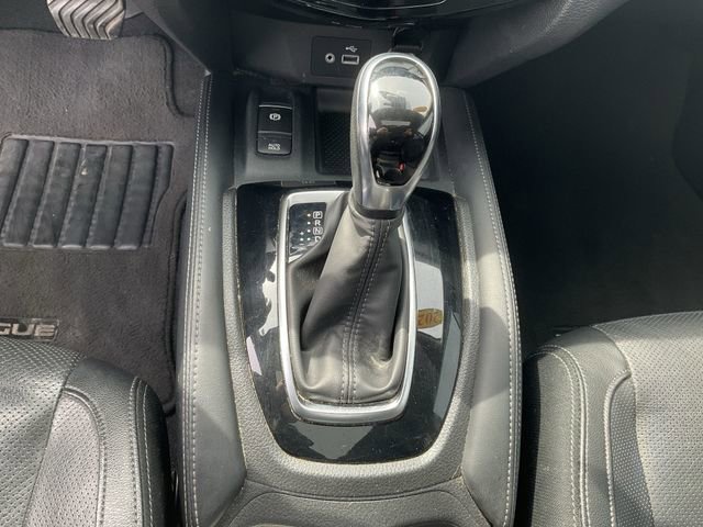 Used 2020 Nissan Rogue SL w/ Premium Package image 23