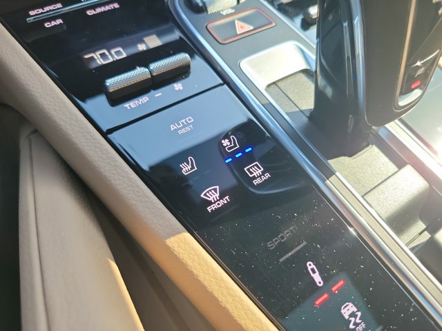 Certified 2022 Porsche Cayenne E-Hybrid AWD/4WD image 34
