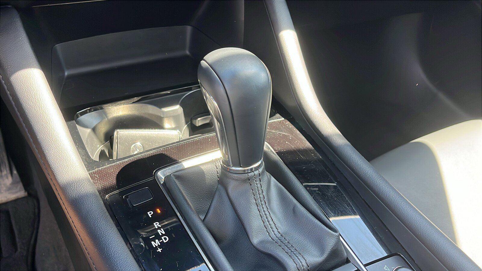 Certified 2025 MAZDA MAZDA3 s FWD image 17