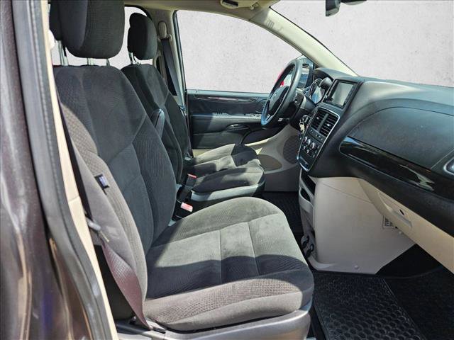 Used 2019 Dodge Grand Caravan SE w/ UConnect Hands-Free Group FWD image 19