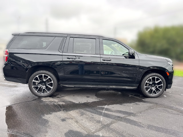 Used 2022 Chevrolet Suburban RST w/ Sport Performance Package AWD/4WD image 6