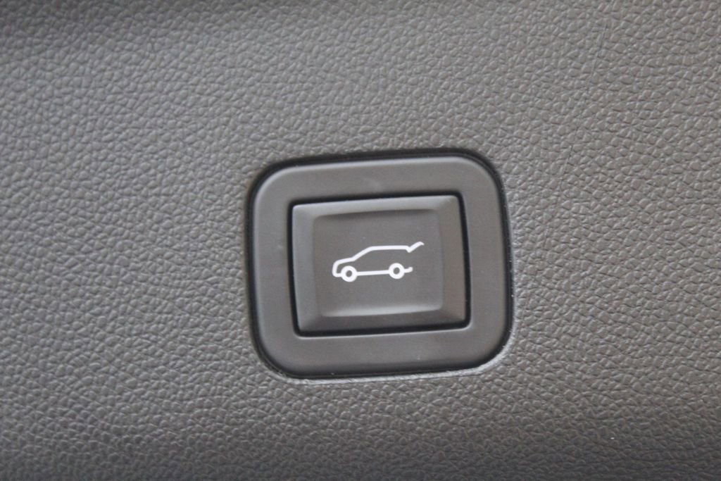 Used 2024 GMC Yukon Denali image 26