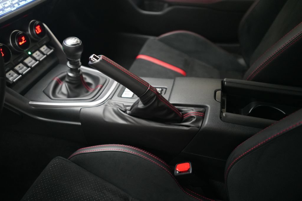 Used 2024 Subaru BRZ Limited w/ Popular Package 2 RWD image 16