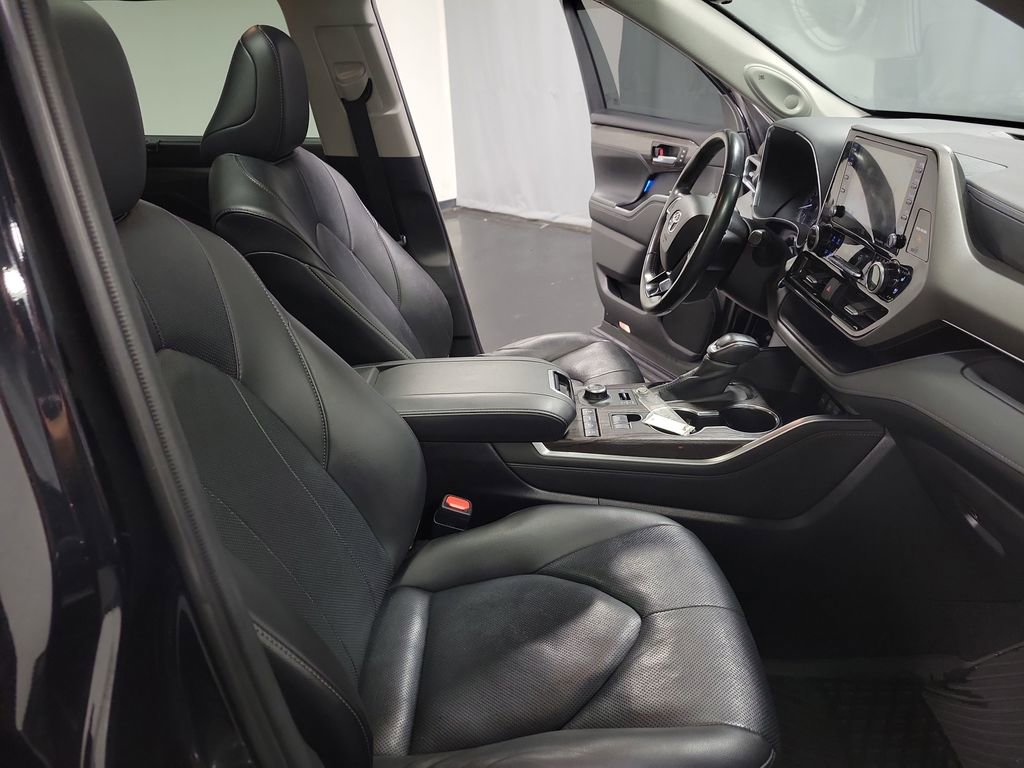 Used 2020 Toyota Highlander Limited AWD/4WD image 23