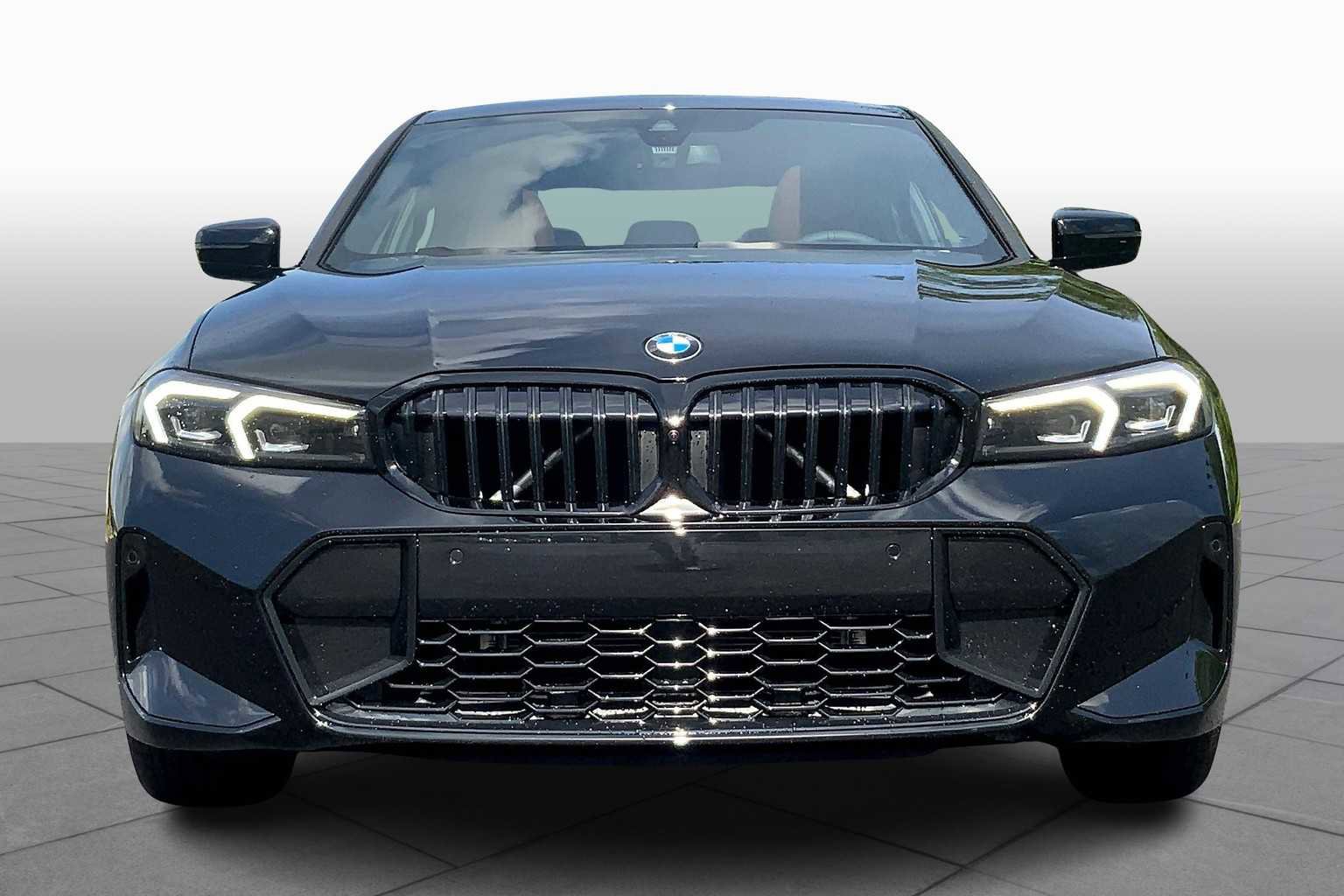 New 2025 BMW 330i Sedan w/ M Sport Package image 3