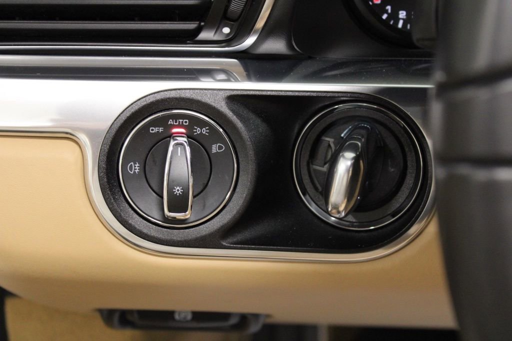 Used 2016 Porsche 911 Carrera S image 15