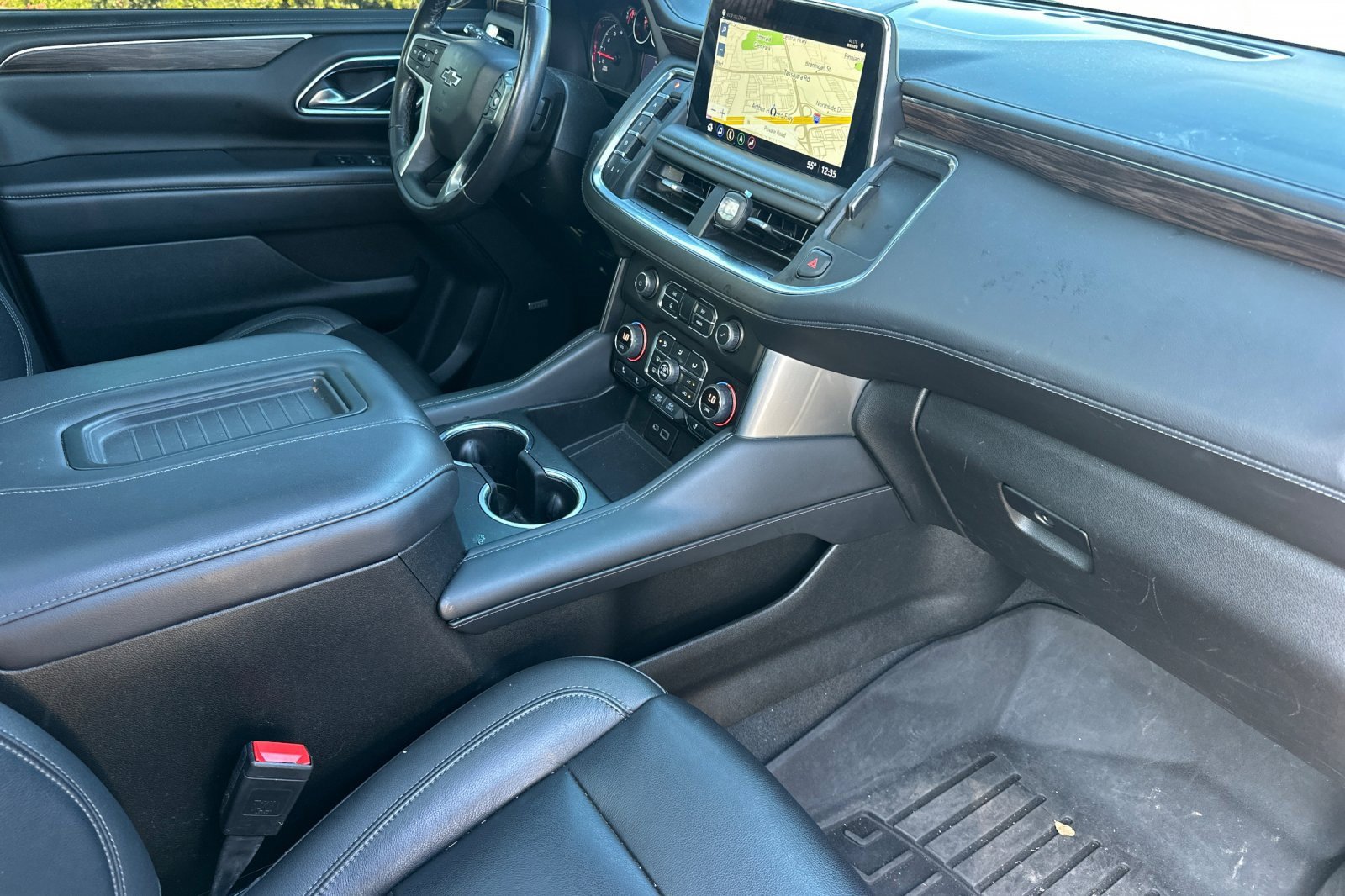 Used 2021 Chevrolet Tahoe Z71 w/ Rear Media and Nav Package image 19