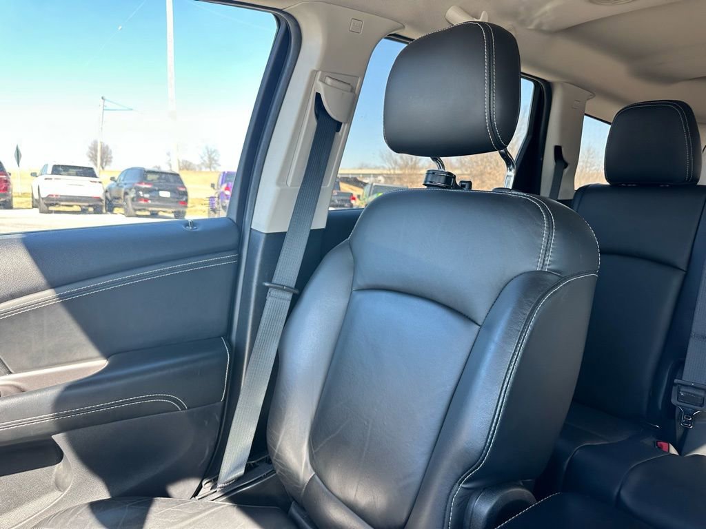 Used 2015 Dodge Journey Crossroad w/ Flexible Seating Group image 28