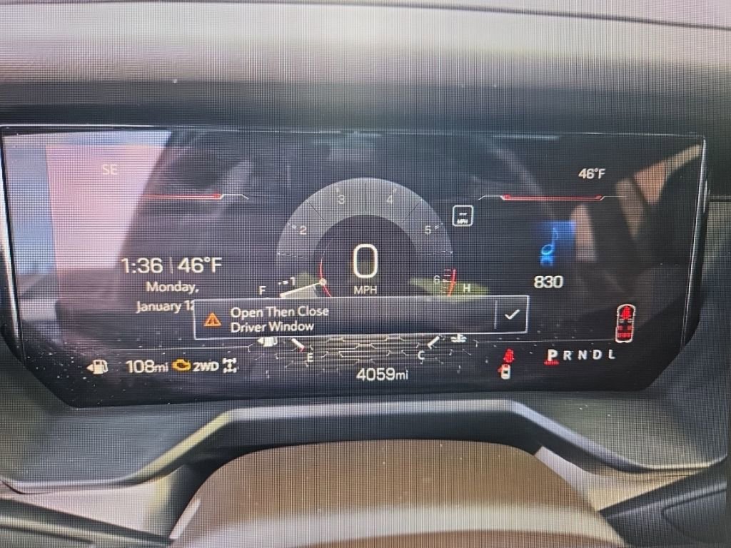 Used 2024 GMC Acadia Denali image 6