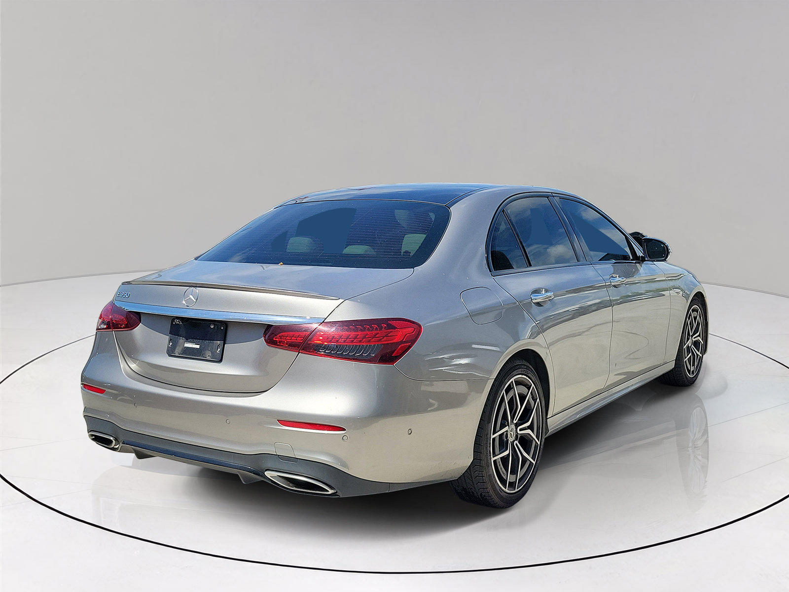 Used 2021 Mercedes-Benz E 350 Sedan image 6