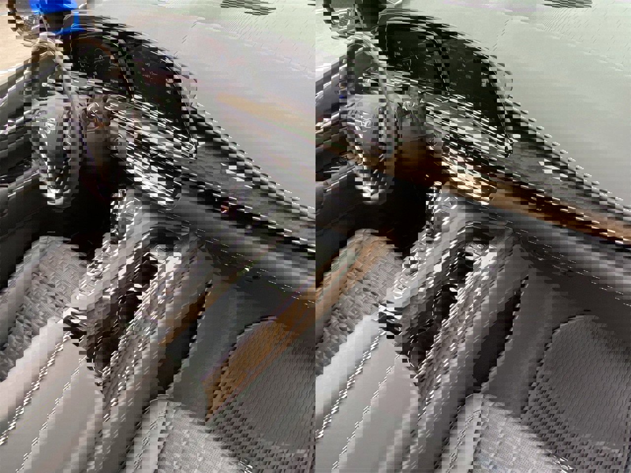 Certified 2024 Cadillac Escalade ESV Sport Platinum w/ LPO, ONYX Package image 13