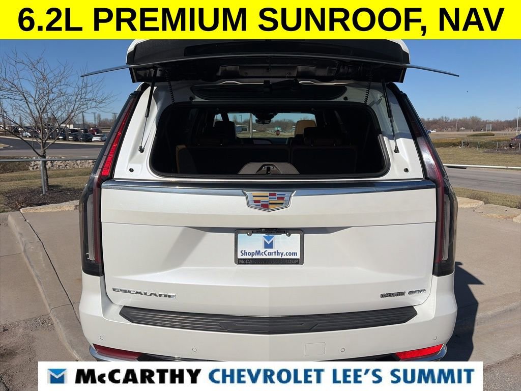 Used 2022 Cadillac Escalade ESV Premium Luxury image 61