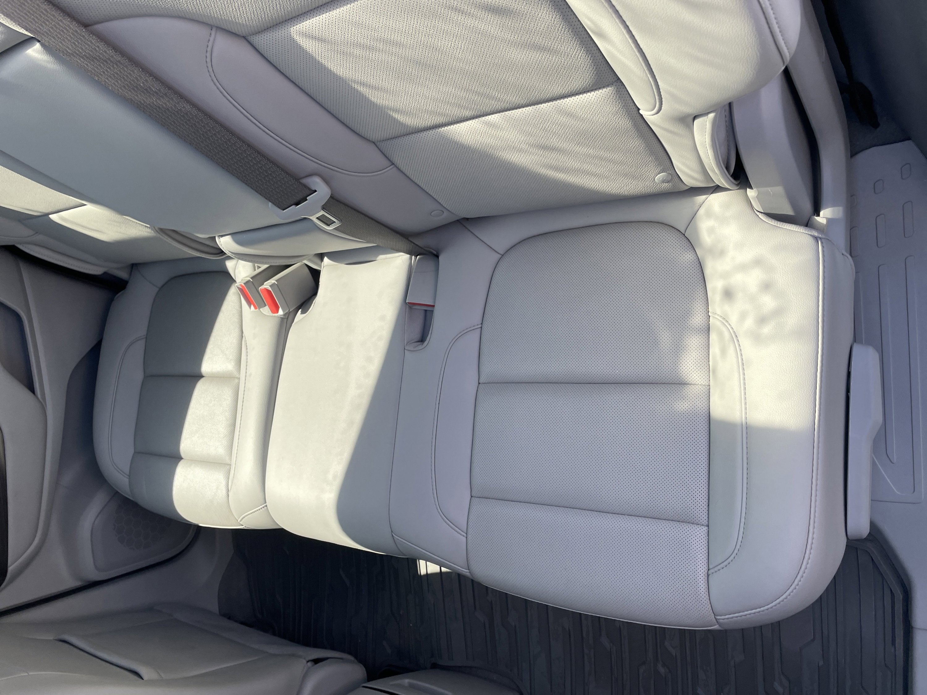 Used 2023 GMC Acadia SLT image 8