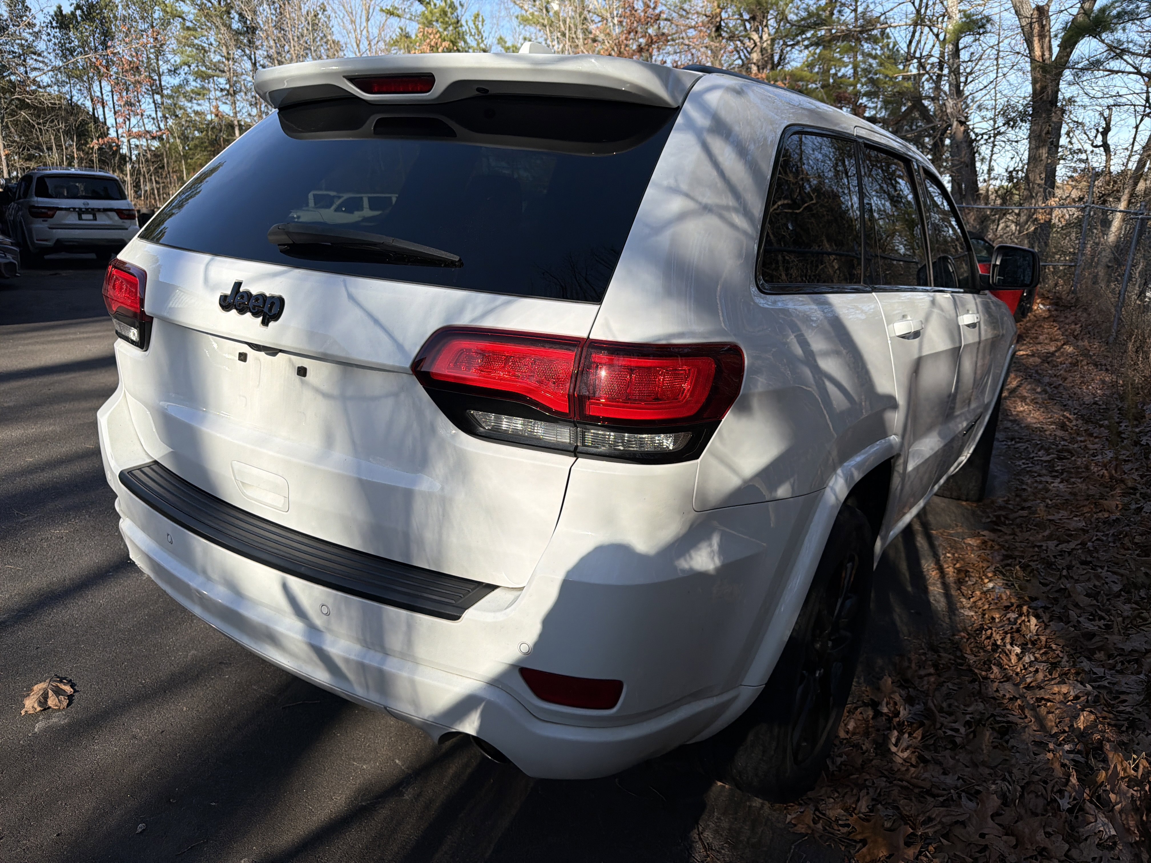 Used 2021 Jeep Grand Cherokee Laredo X image 5
