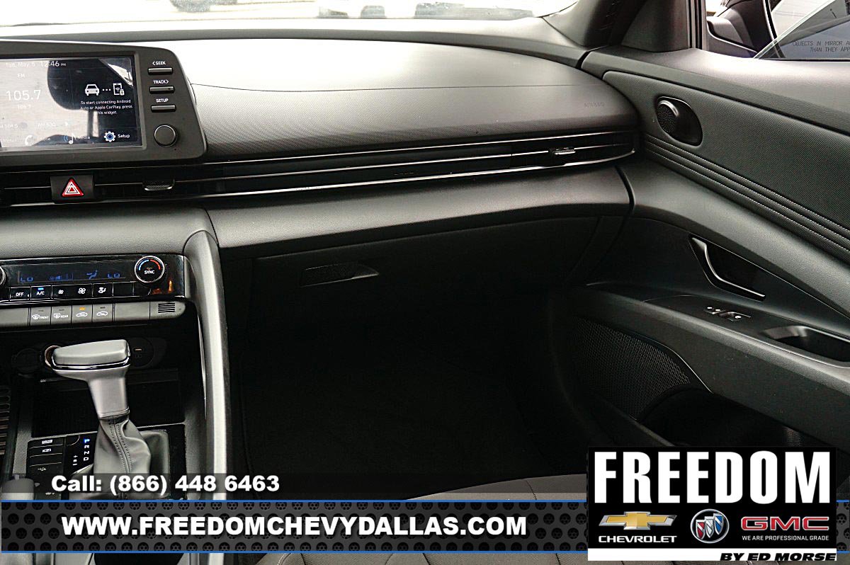 Used 2025 Hyundai Elantra Sport FWD image 31