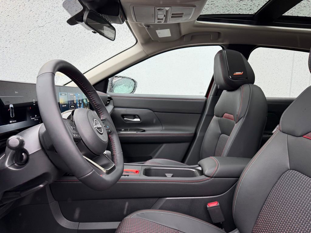 New 2026 Nissan Kicks SR w/ SR Premium Package AWD/4WD image 14