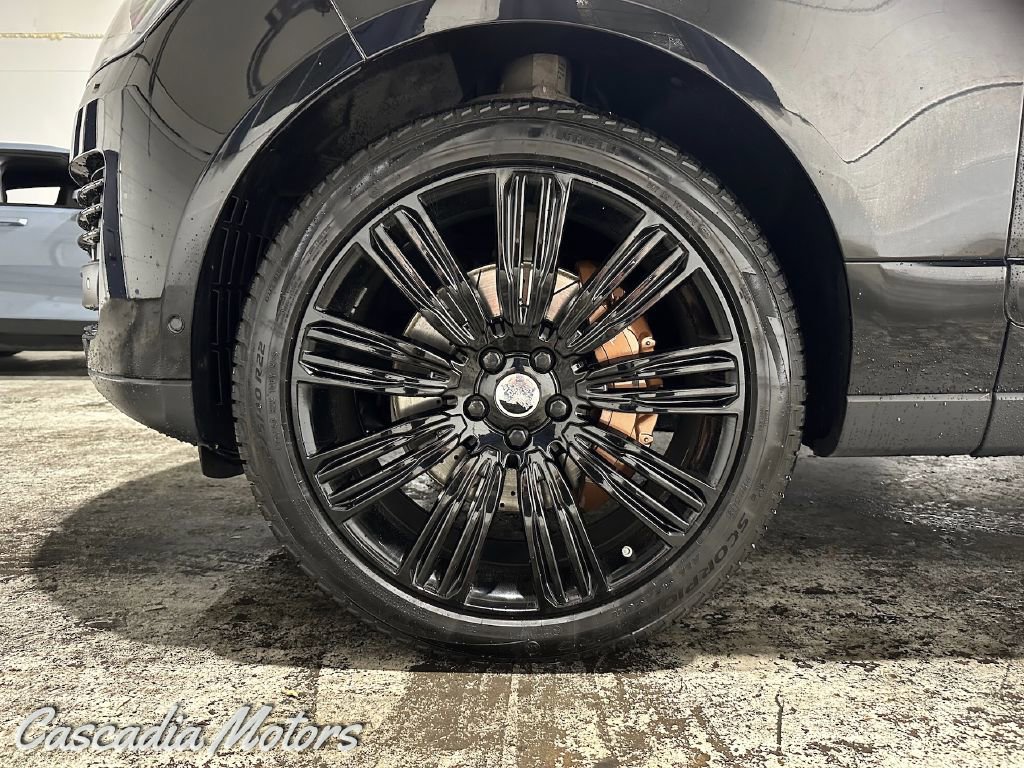 Used 2018 Land Rover Range Rover Autobiography image 27