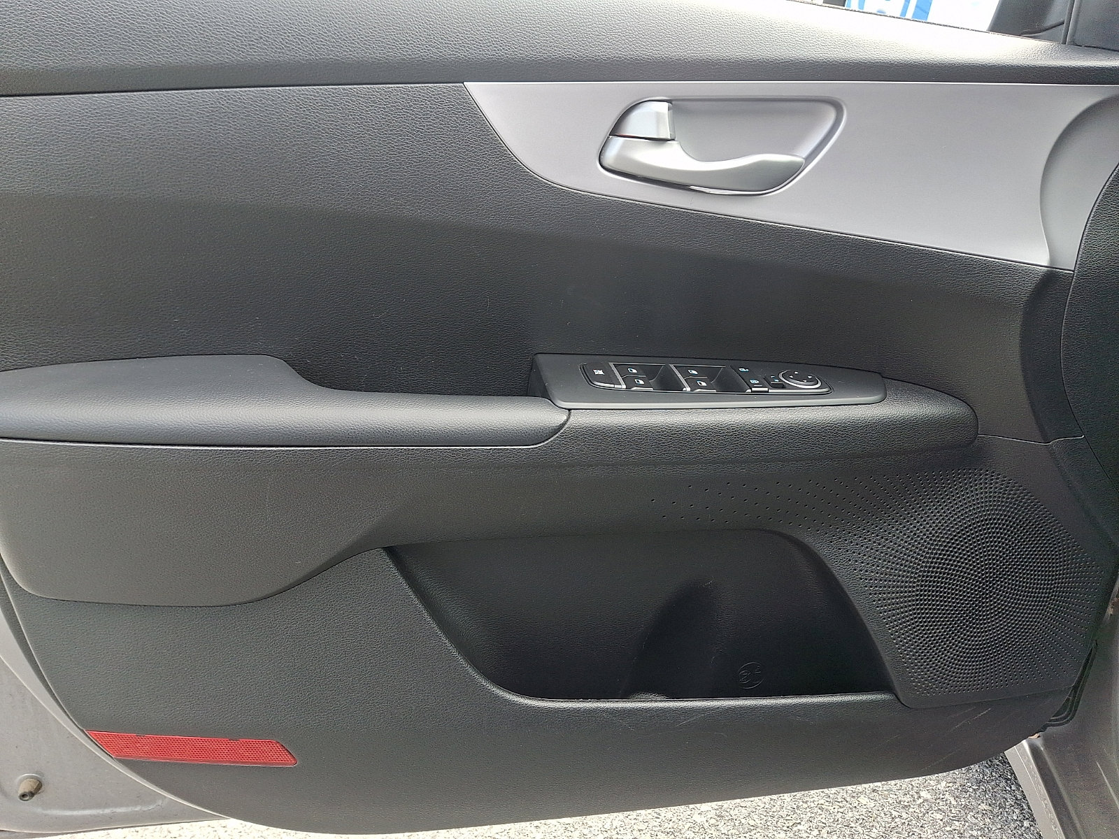 Certified 2024 Kia Forte LXS FWD image 12