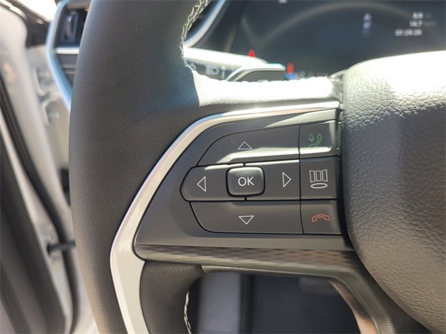 New 2025 Jeep Grand Cherokee Altitude image 28