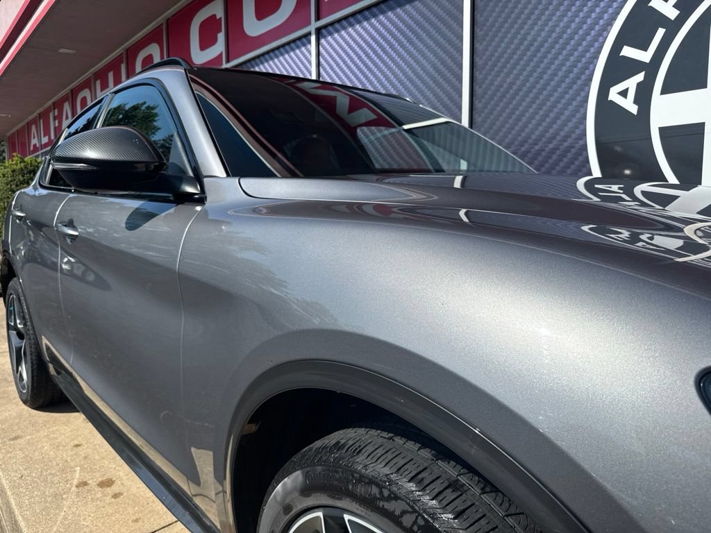 Used 2020 Alfa Romeo Stelvio Ti Sport AWD/4WD image 2