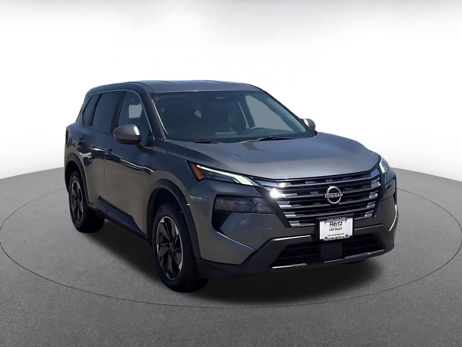 Used 2025 Nissan Rogue SV AWD/4WD image 2